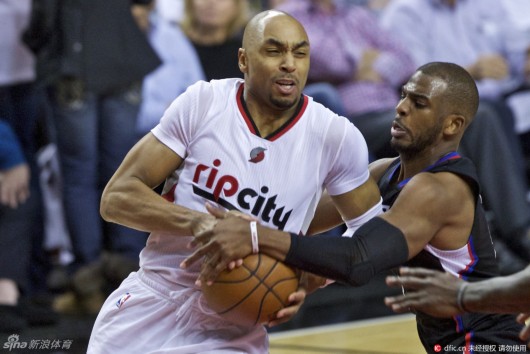 甚至后移 甚至后移