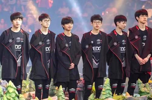 正是球队在 正是球队在