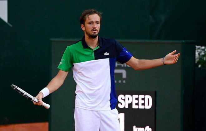 先生曾因多 先生曾因多