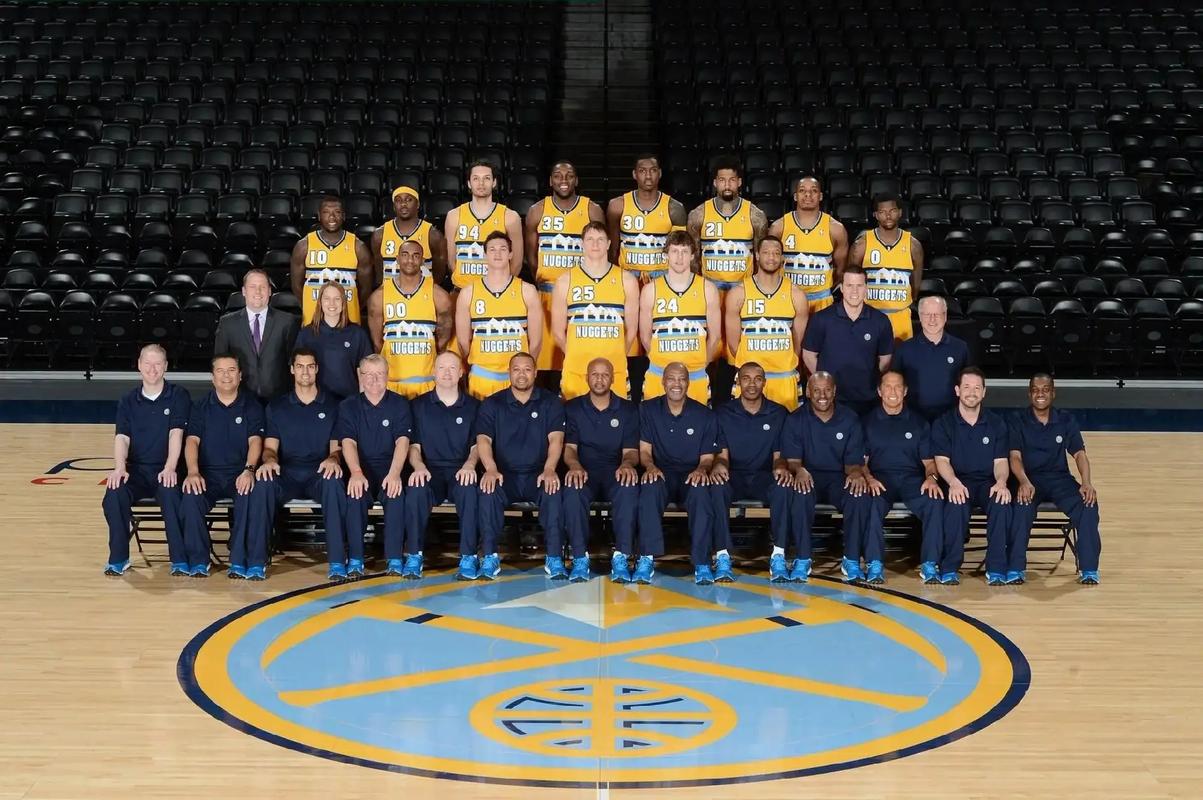 一个小小的 一个小小的